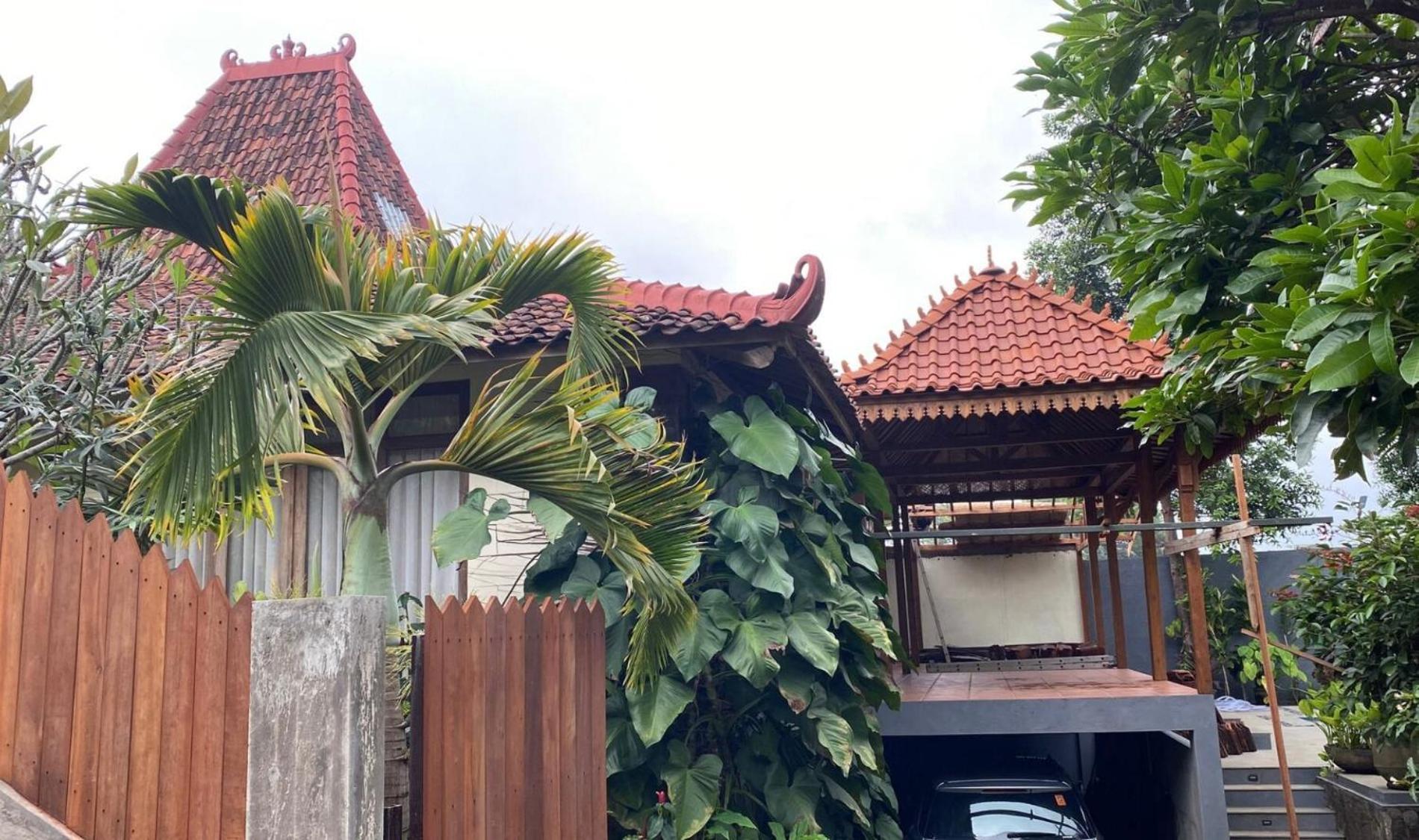 The Joglo Villa Bandung Exterior photo