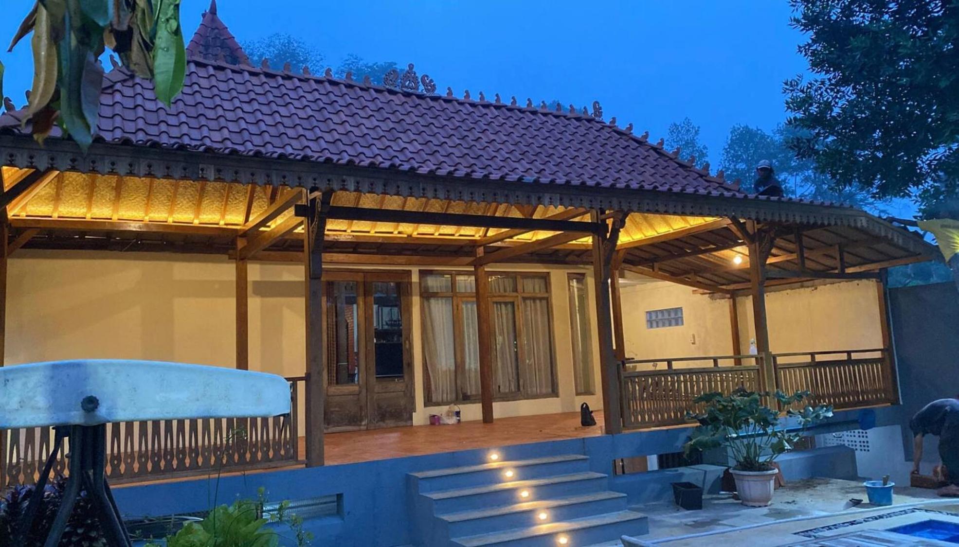 The Joglo Villa Bandung Exterior photo
